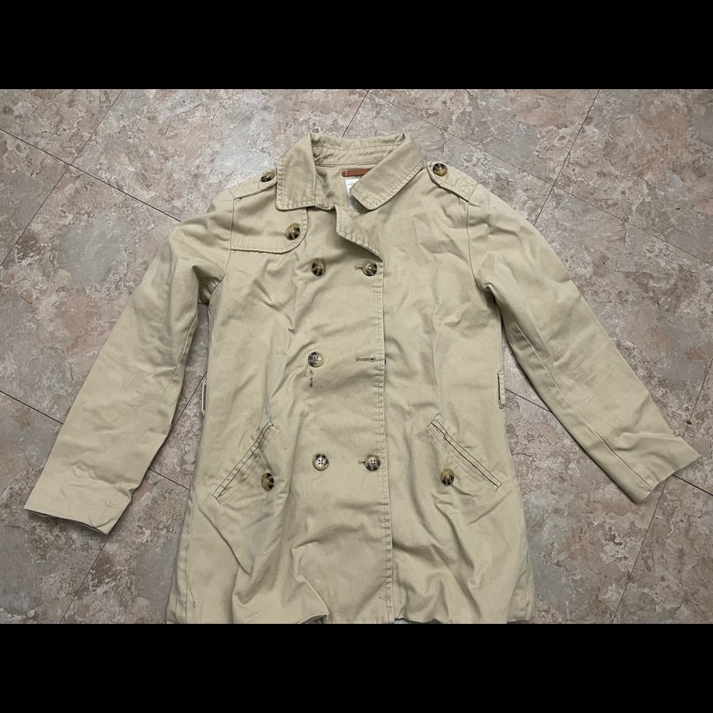 Overcoat color tan with belt for girl, Size 9/10 YEARS-140cm